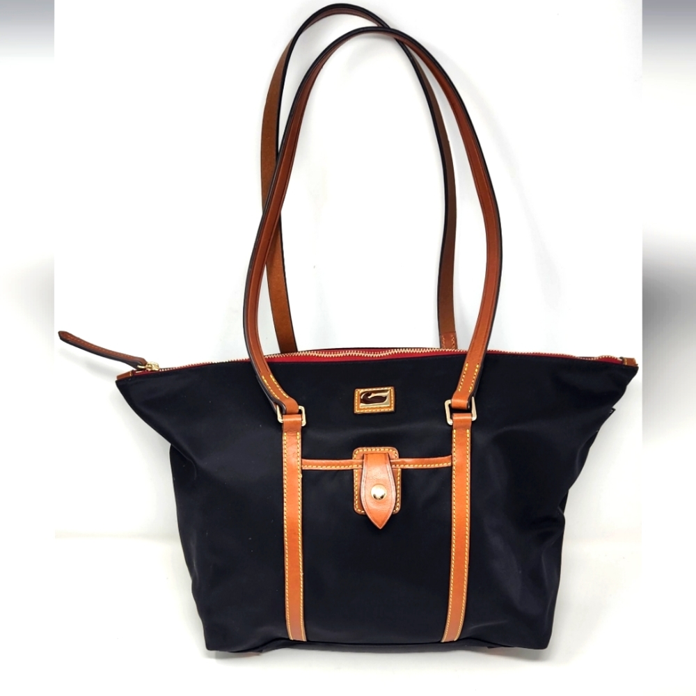 Dooney & Bourke wayfarer nylon black tote bag